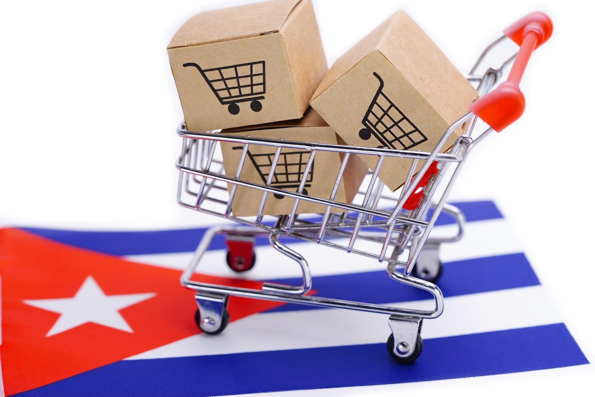 Caja con logotipo de carrito de compras y bandera de Cuba : Import Export Shopping en línea o comercio electrónico financia el servicio de entrega de productos de la tienda de envío, comercio, concepto de proveedor.